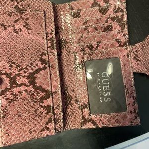 Guess Wallet
